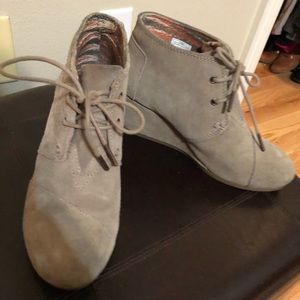 Sand color suade Toms booties